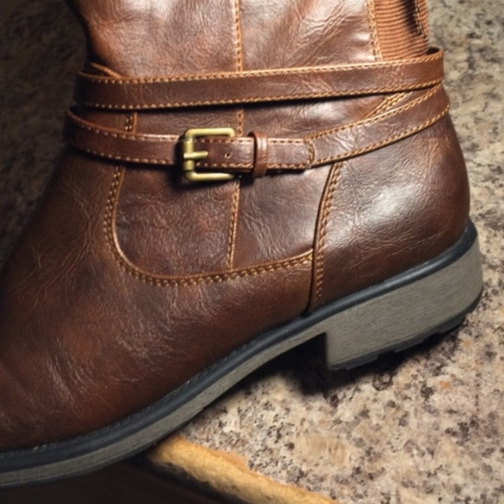 Baretrap Boots
